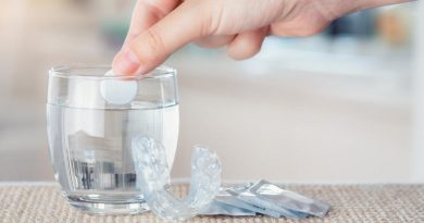 denture cleaning tab in water